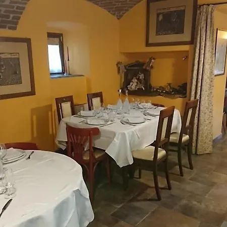 Tra Serra E Roppolo