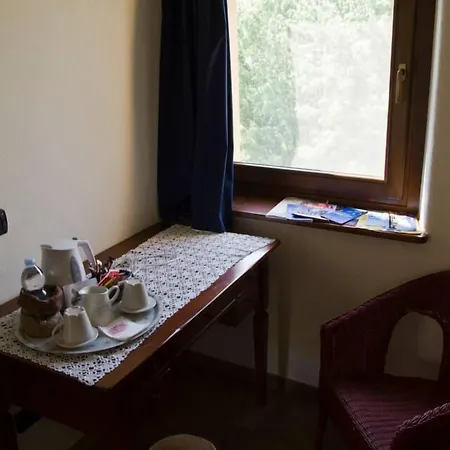 Tra Serra E Roppolo