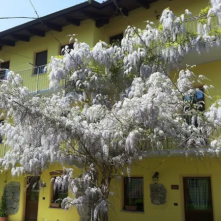Agriturismo Tra Serra E Lago