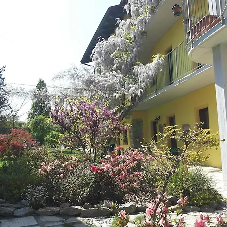 Tra Serra E Alloggio per agriturismo
