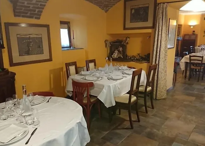 Tra Serra E Roppolo